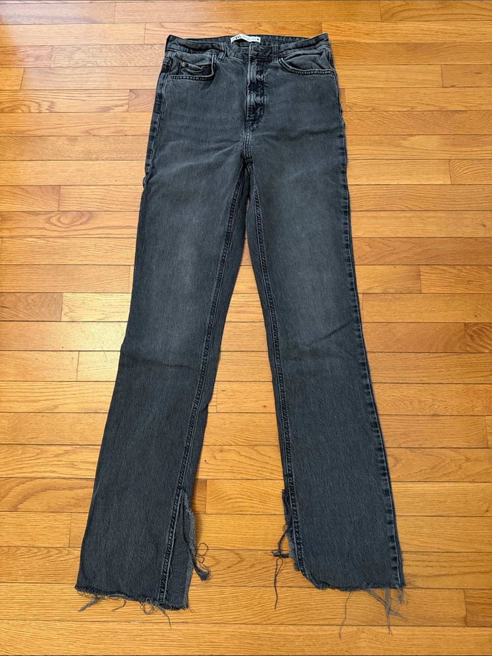 Zara Women's Slim Flare Jeans in Black - Size 6